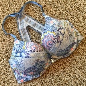 Victoria’s Secret Push-up Bra 32D